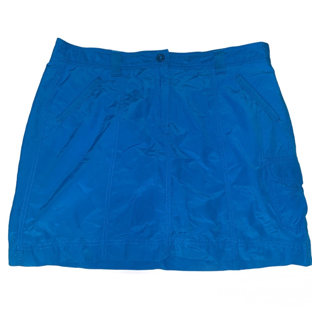 Blue skirt with pockets